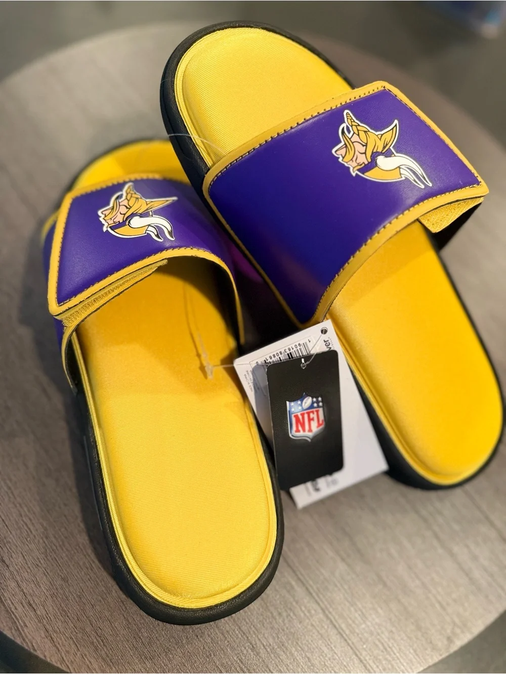 NWT Minnesota Vikings NFL Slides | Men’s 7/8 | Women’s 9 | Official NFL Merch